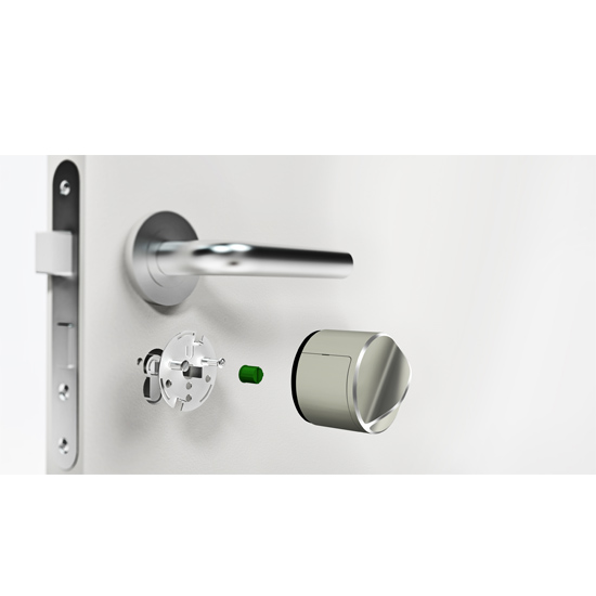 Danalock V3 BTZB Bluetooth/ZigBee е моторизиран заключващ модул, който лесно може да се монтира от вътрешната страна на вратата и се управлява удобно със смартфон.Съвместим е, с която и да е врата с механичен Евро профилен цилиндър.