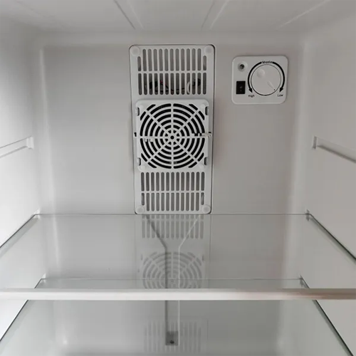 Минибар с плътна врата